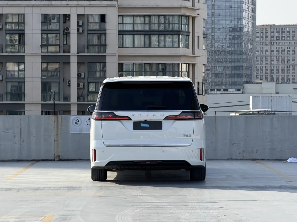 2022 Voyah Dream BEV 82KWH,autocango,china used car exporter,china ev exporter,chinese used car exporter,chinese used ev exporter