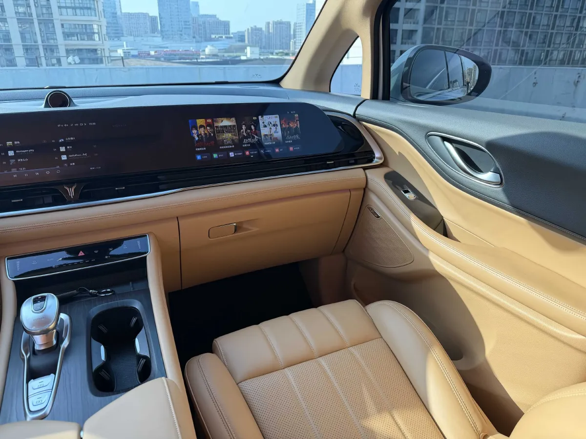 2022 Voyah Dream BEV 82KWH,autocango,china used car exporter,china ev exporter,chinese used car exporter,chinese used ev exporter