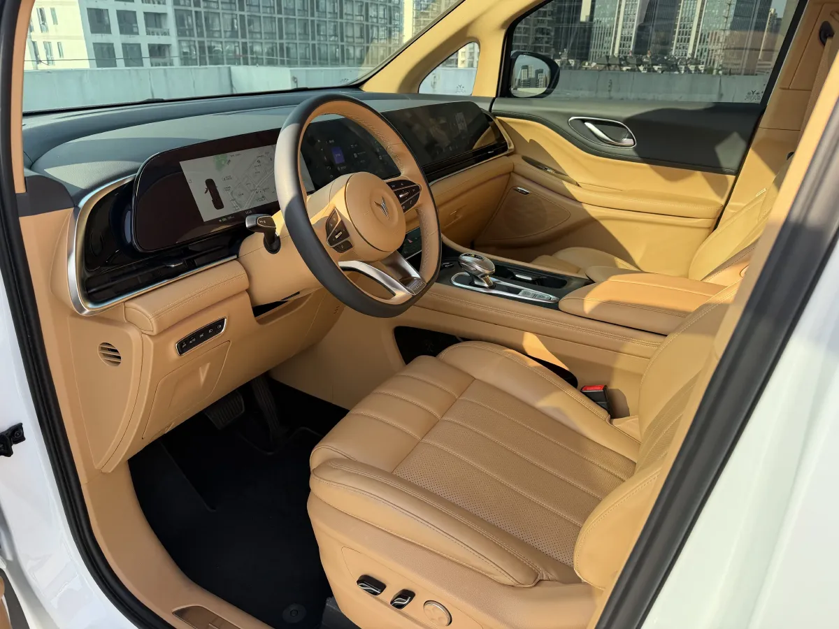 2022 Voyah Dream BEV 82KWH,autocango,china used car exporter,china ev exporter,chinese used car exporter,chinese used ev exporter
