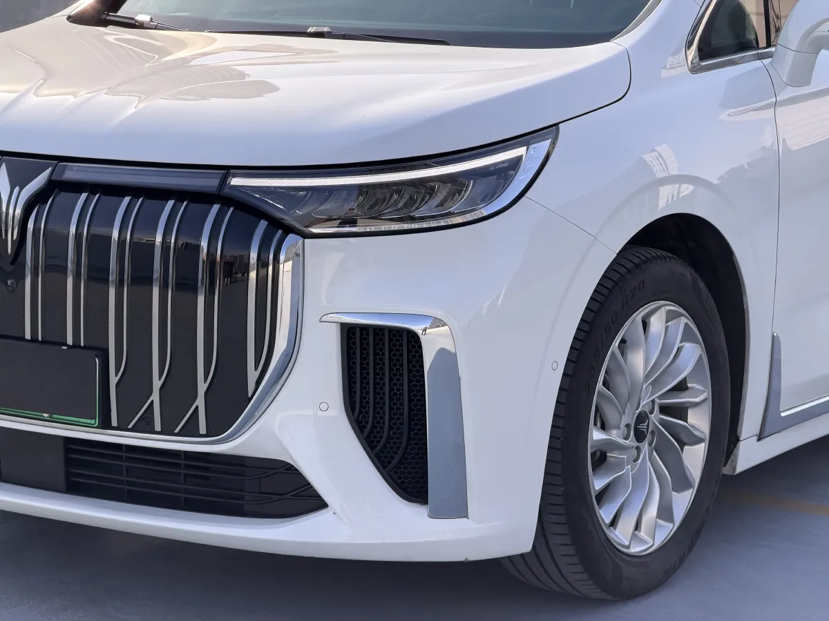 2022 Voyah Dream BEV 82KWH,autocango,china used car exporter,china ev exporter,chinese used car exporter,chinese used ev exporter