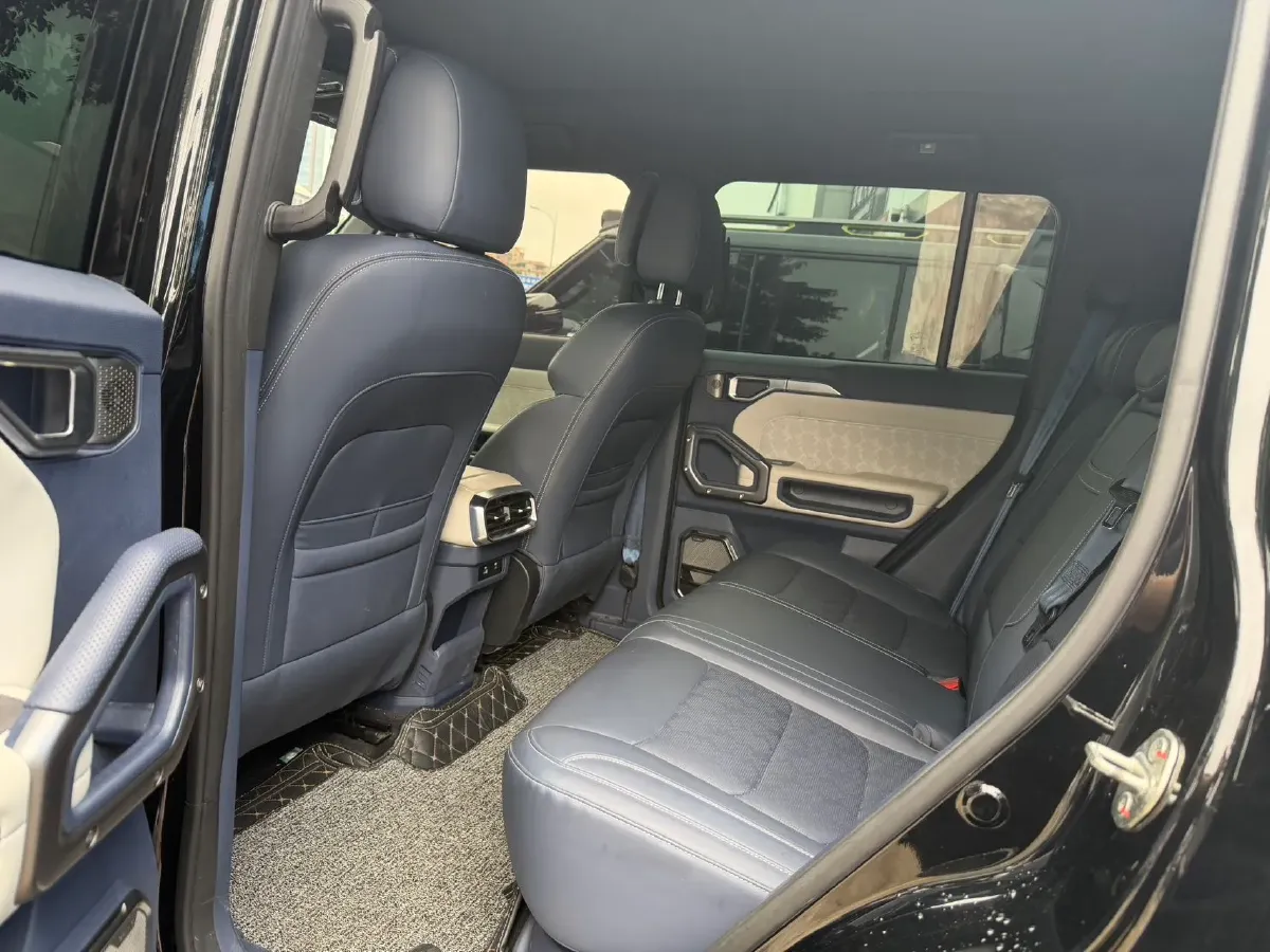 2024 Jetour ShanHai TravellerC-DM 1.5T 156HP L4 3DHT PHEV 43.24KWH,autocango,china used car exporter,china ev exporter,chinese used car exporter,chinese used ev exporter