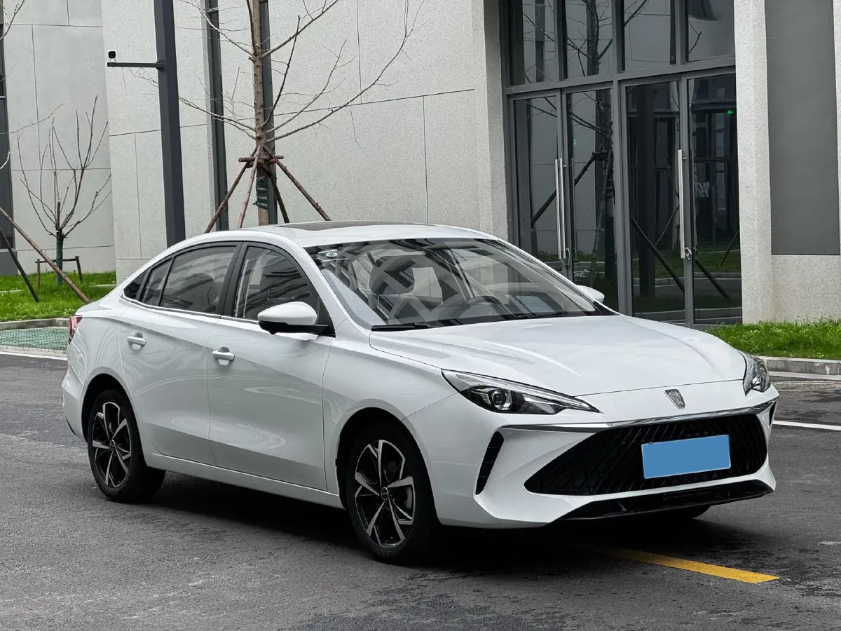 2023 Roewe i5 1.5L 129HP L4 CVT,autocango,china used car exporter,china ev exporter,chinese used car exporter,chinese used ev exporter
