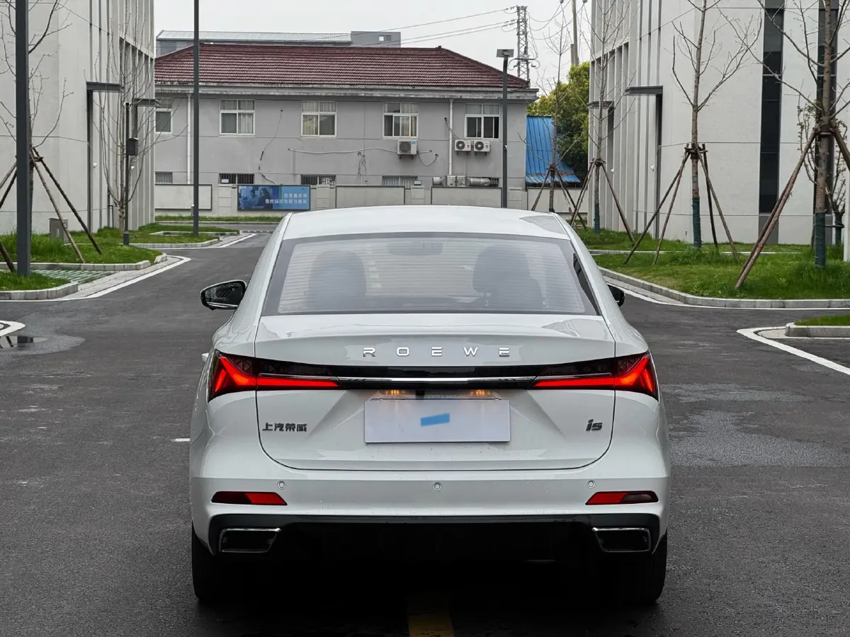 2023 Roewe i5 1.5L 129HP L4 CVT,autocango,china used car exporter,china ev exporter,chinese used car exporter,chinese used ev exporter