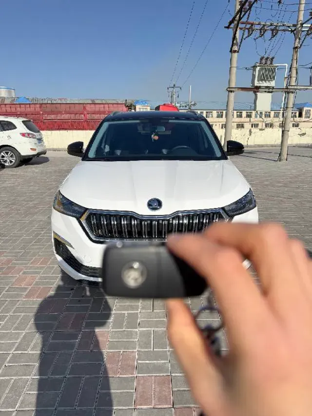 2020 Skoda Karoq 1.4T 150HP L4 7DCT,autocango,china used car exporter,china ev exporter,chinese used car exporter,chinese used ev exporter