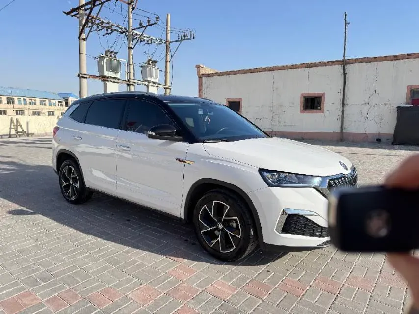 2020 Skoda Karoq 1.4T 150HP L4 7DCT,autocango,china used car exporter,china ev exporter,chinese used car exporter,chinese used ev exporter