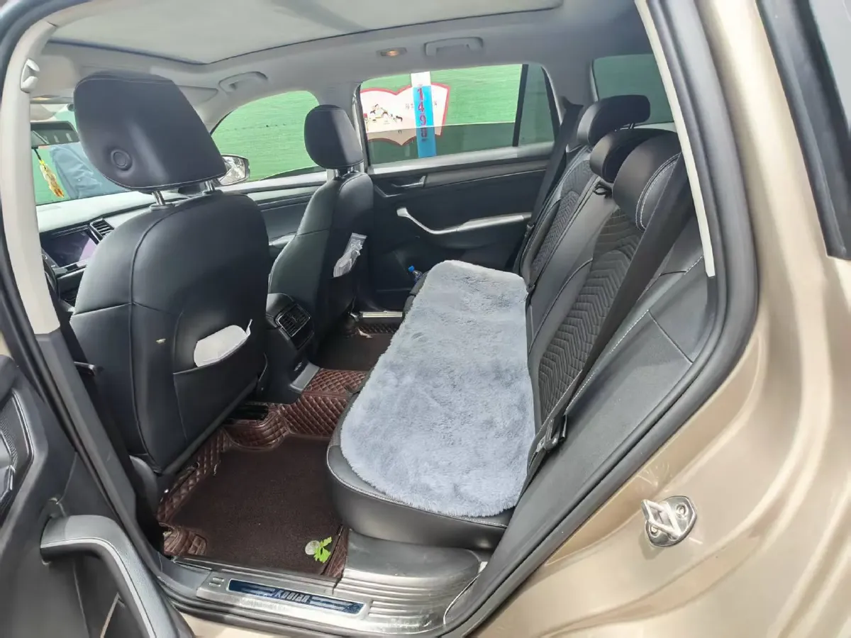 2019 Buick EnvisionPlus 1.5T 169HP L4 7DCT,autocango,china used car exporter,china ev exporter,chinese used car exporter,chinese used ev exporter