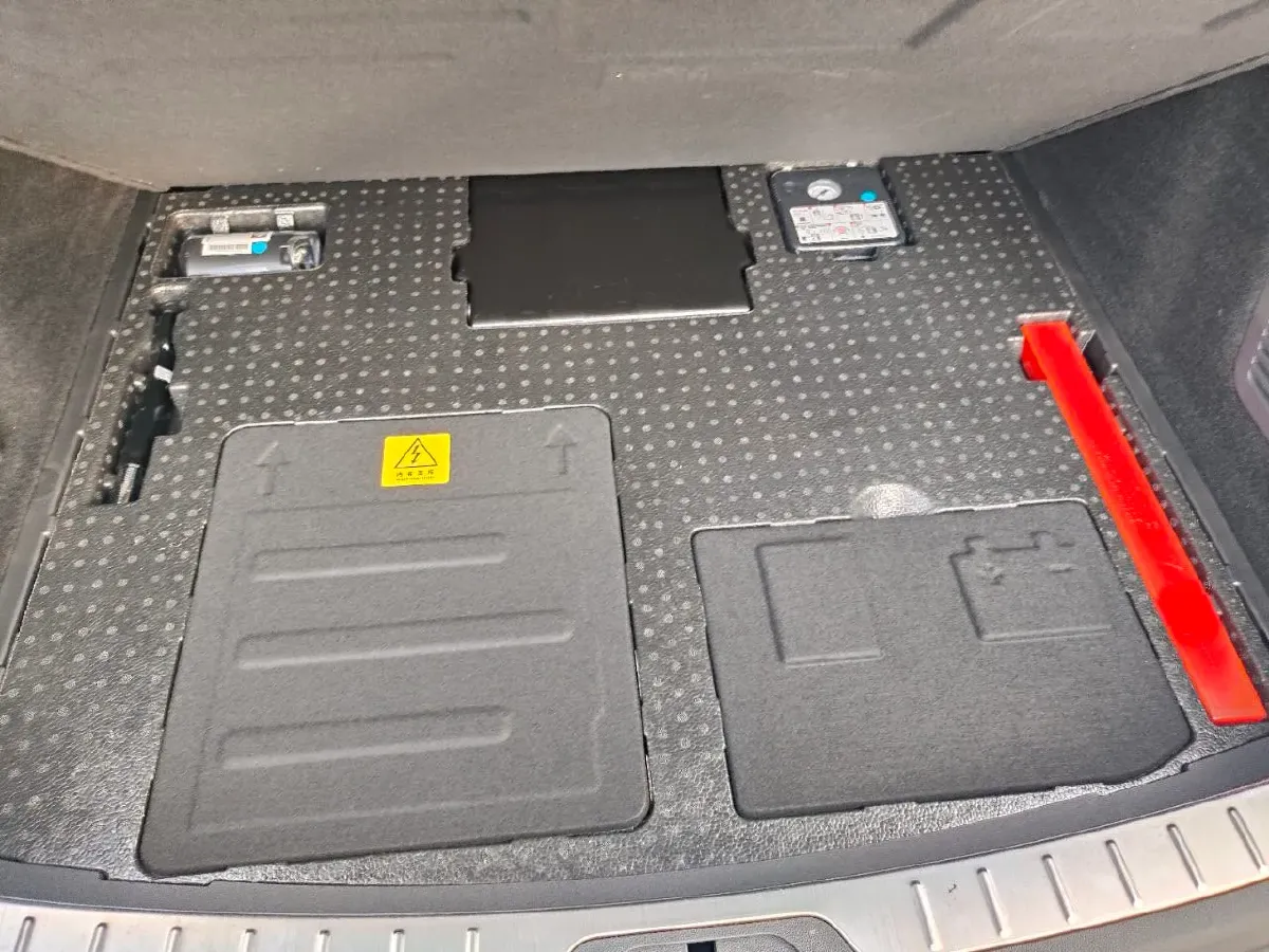 2025 AITO AITO M5 1.5T 152HP L4 REEV 42KWH,autocango,china used car exporter,china ev exporter,chinese used car exporter,chinese used ev exporter