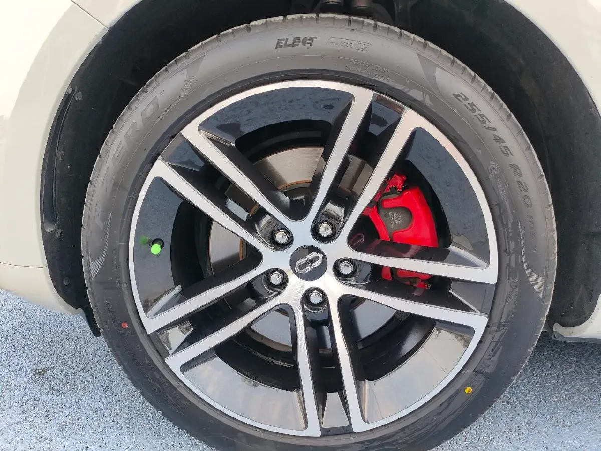 2025 AITO AITO M5 1.5T 152HP L4 REEV 42KWH,autocango,china used car exporter,china ev exporter,chinese used car exporter,chinese used ev exporter