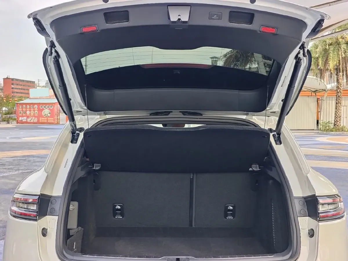 2025 AITO AITO M5 1.5T 152HP L4 REEV 42KWH,autocango,china used car exporter,china ev exporter,chinese used car exporter,chinese used ev exporter