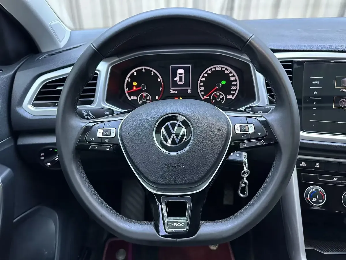 2021 Volkswagen T-Roc 1.4T 150HP L4 7DCT,autocango,china used car exporter,china ev exporter,chinese used car exporter,chinese used ev exporter