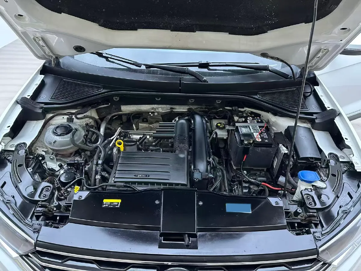 2021 Volkswagen T-Roc 1.4T 150HP L4 7DCT,autocango,china used car exporter,china ev exporter,chinese used car exporter,chinese used ev exporter