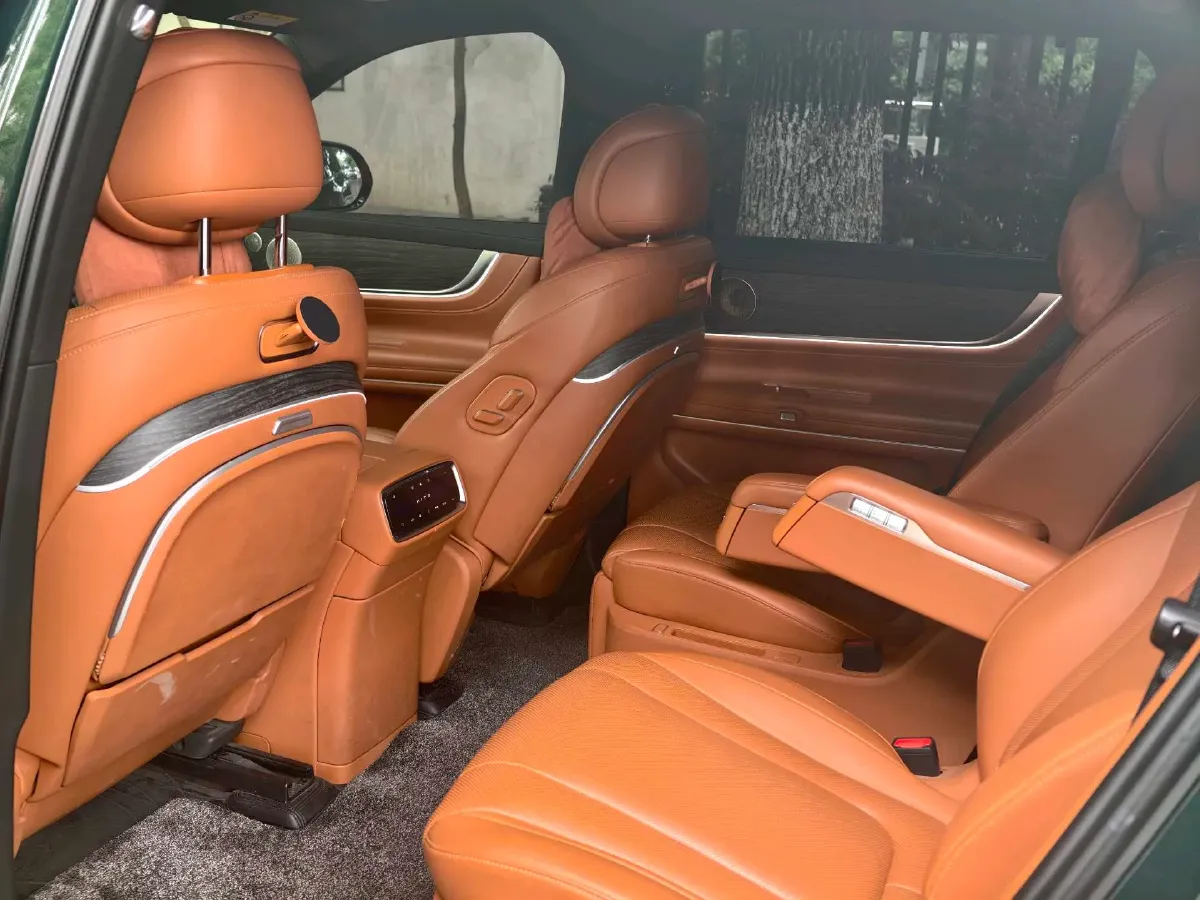 2024 AITO AITO M9 1.5T 152HP L4 REEV 42KWH,autocango,china used car exporter,china ev exporter,chinese used car exporter,chinese used ev exporter