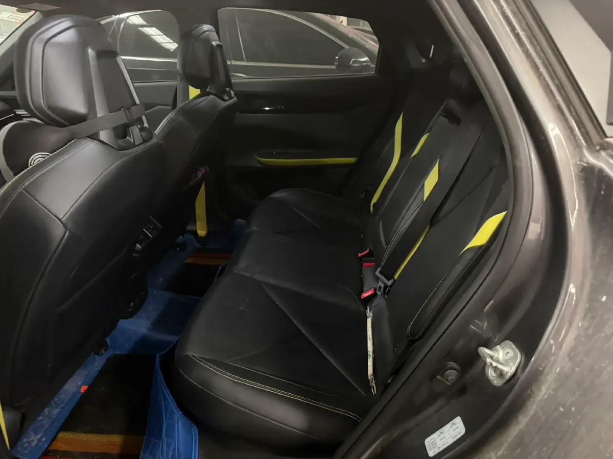 2022 ChangAn UNI-V 1.5T 188HP L4 7DCT,autocango,china used car exporter,china ev exporter,chinese used car exporter,chinese used ev exporter