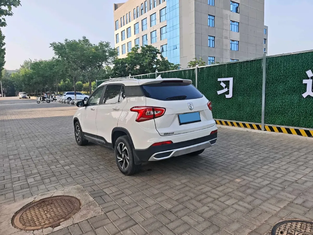 2017 BaoJun 310W 1.5L 105HP L4 6MT,autocango,china used car exporter,china ev exporter,chinese used car exporter,chinese used ev exporter