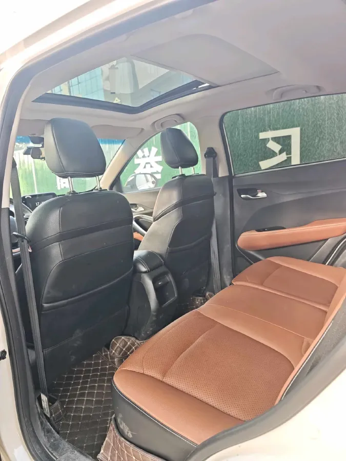 2017 BaoJun 310W 1.5L 105HP L4 6MT,autocango,china used car exporter,china ev exporter,chinese used car exporter,chinese used ev exporter