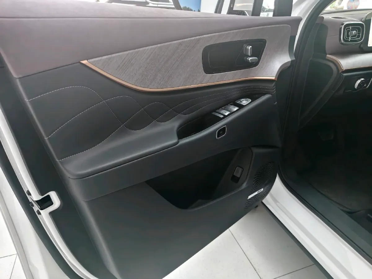 2025 Chery Tiggo9 C-DM 1.5T 156HP L4 3DHT PHEV 19.43KWH,autocango,china used car exporter,china ev exporter,chinese used car exporter,chinese used ev exporter