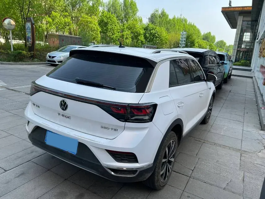 2023 Volkswagen T-Roc 1.4T 150HP L4 7DCT,autocango,china used car exporter,china ev exporter,chinese used car exporter,chinese used ev exporter