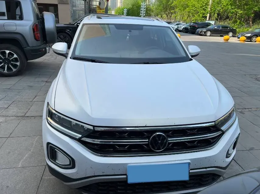 2023 Volkswagen T-Roc 1.4T 150HP L4 7DCT,autocango,china used car exporter,china ev exporter,chinese used car exporter,chinese used ev exporter