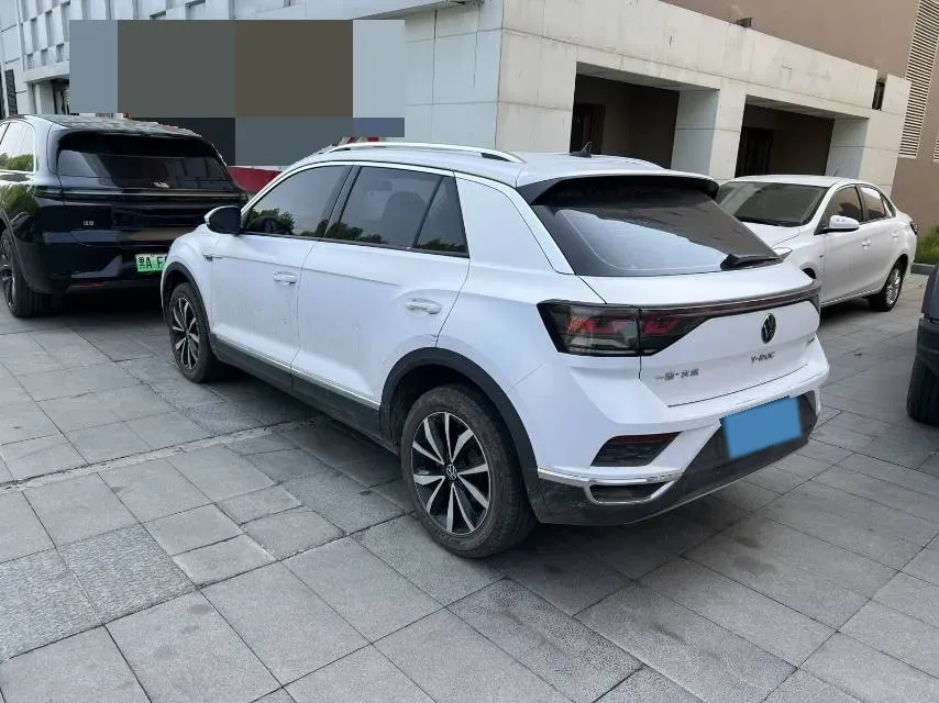 2023 Volkswagen T-Roc 1.4T 150HP L4 7DCT,autocango,china used car exporter,china ev exporter,chinese used car exporter,chinese used ev exporter