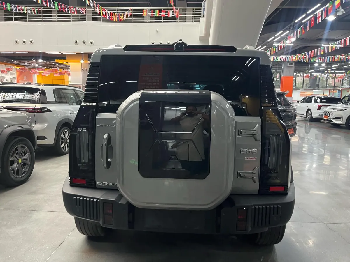 2025 Jetour Traveller 2.0T 254HP L4 7DCT,autocango,china used car exporter,china ev exporter,chinese used car exporter,chinese used ev exporter