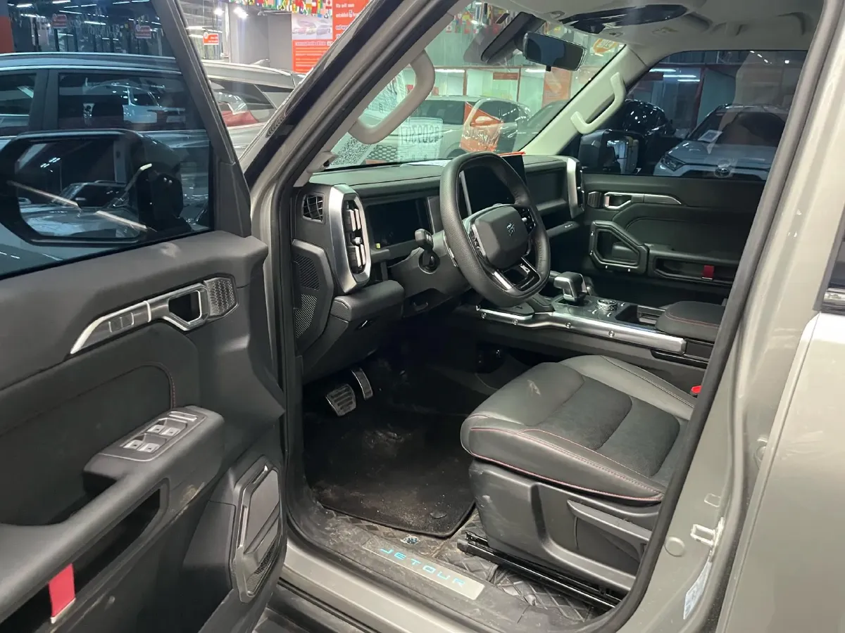 2025 Jetour Traveller 2.0T 254HP L4 7DCT,autocango,china used car exporter,china ev exporter,chinese used car exporter,chinese used ev exporter