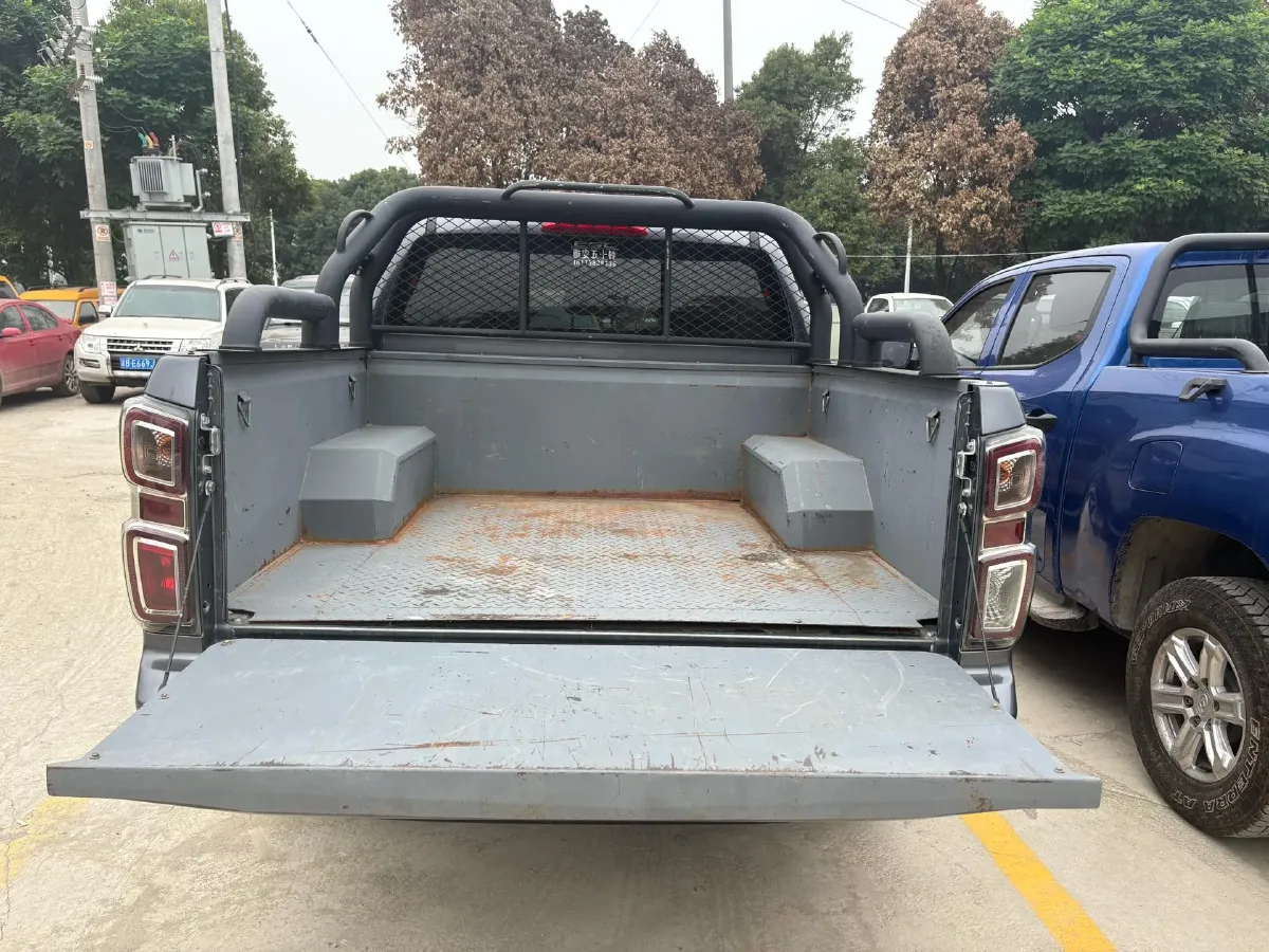 2021 Isuzu D-MAX 1.9T 163HP L4 6AT,autocango,china used car exporter,china ev exporter,chinese used car exporter,chinese used ev exporter