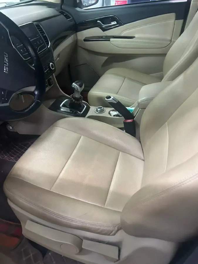 2020 Isuzu Mu-X 1.9T 166HP L4 6AT,autocango,china used car exporter,china ev exporter,chinese used car exporter,chinese used ev exporter