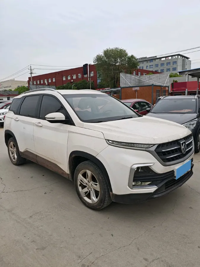 2019 BaoJun 530 1.5T 150HP L4 6MT,autocango,china used car exporter,china ev exporter,chinese used car exporter,chinese used ev exporter