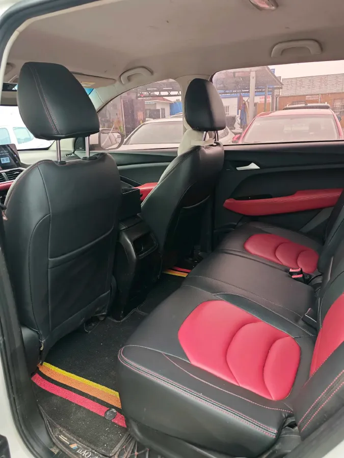 2019 BaoJun 530 1.5T 150HP L4 6MT,autocango,china used car exporter,china ev exporter,chinese used car exporter,chinese used ev exporter