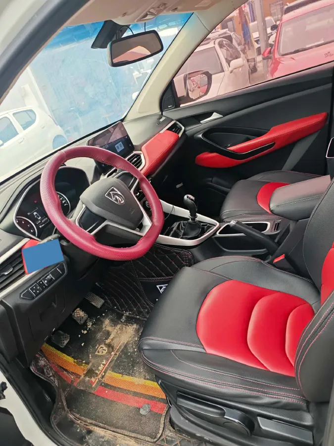 2019 BaoJun 530 1.5T 150HP L4 6MT,autocango,china used car exporter,china ev exporter,chinese used car exporter,chinese used ev exporter