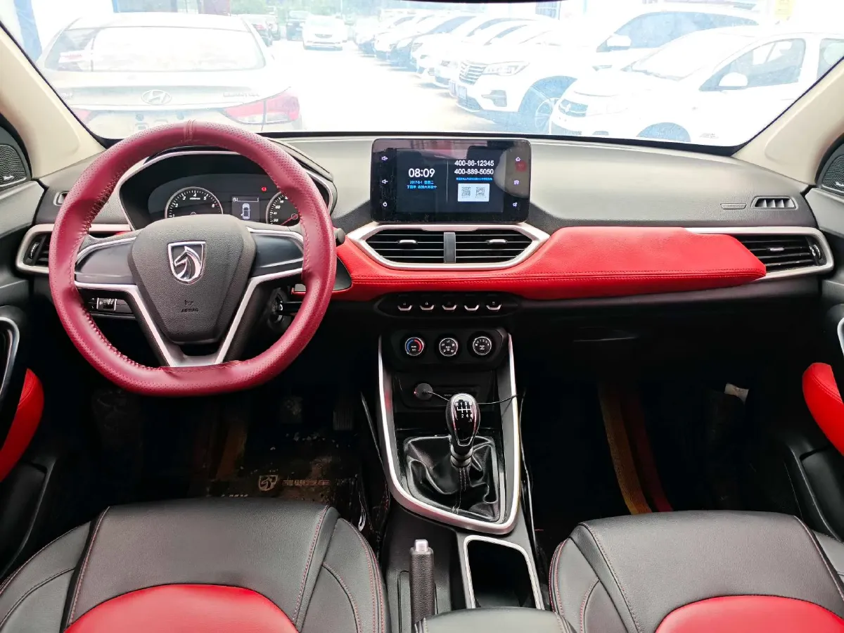 2019 BaoJun 530 1.5T 150HP L4 6MT,autocango,china used car exporter,china ev exporter,chinese used car exporter,chinese used ev exporter