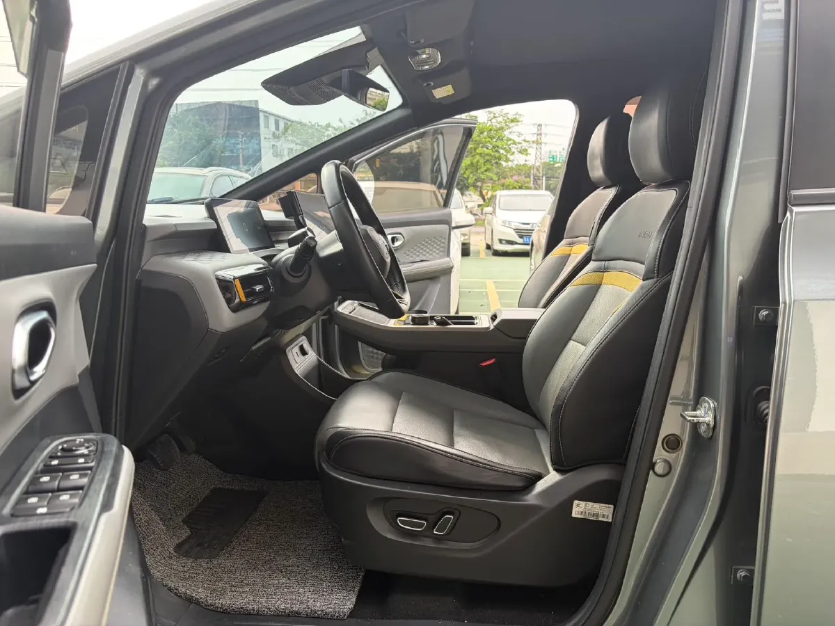 2022 Geely Okavango 1.8T 184HP L4 7DCT,autocango,china used car exporter,china ev exporter,chinese used car exporter,chinese used ev exporter