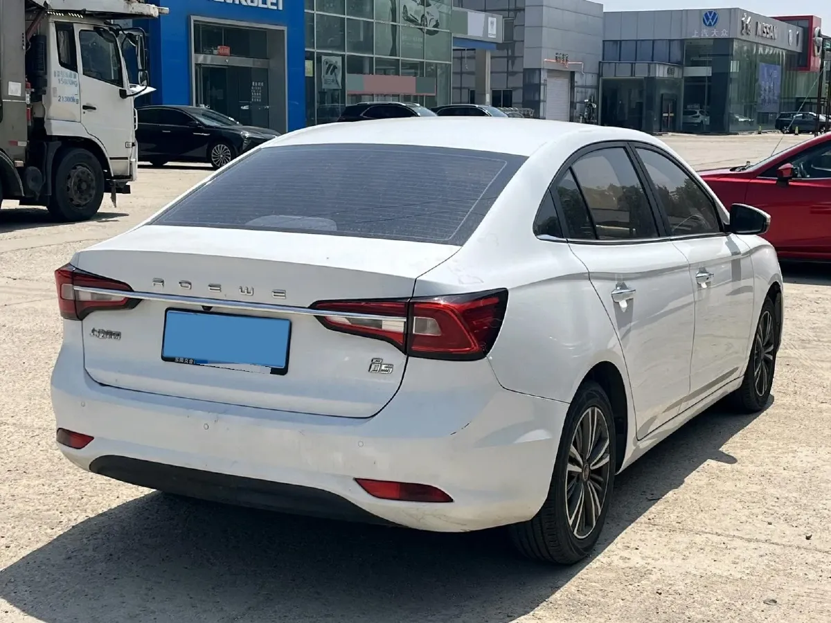 2019 Roewe i5 1.5L 120HP L4 5MT,autocango,china used car exporter,china ev exporter,chinese used car exporter,chinese used ev exporter