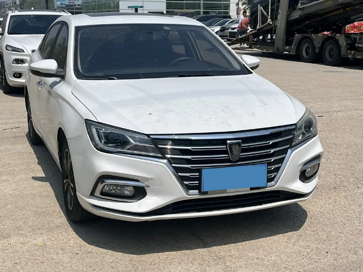 2019 Roewe i5 1.5L 120HP L4 5MT,autocango,china used car exporter,china ev exporter,chinese used car exporter,chinese used ev exporter
