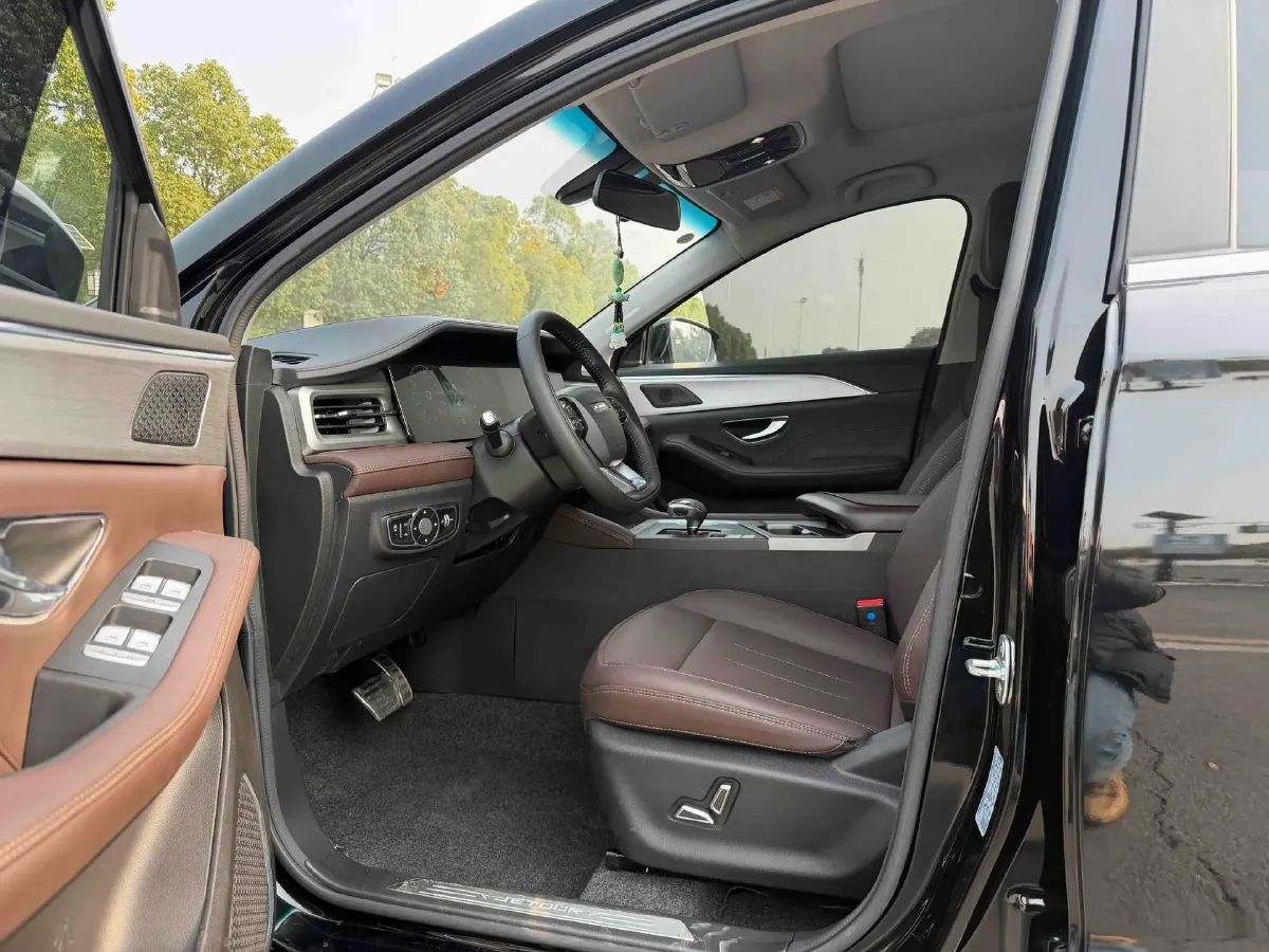 2021 Jetour X90 Plus 1.6T 197HP L4 7DCT,autocango,china used car exporter,china ev exporter,chinese used car exporter,chinese used ev exporter
