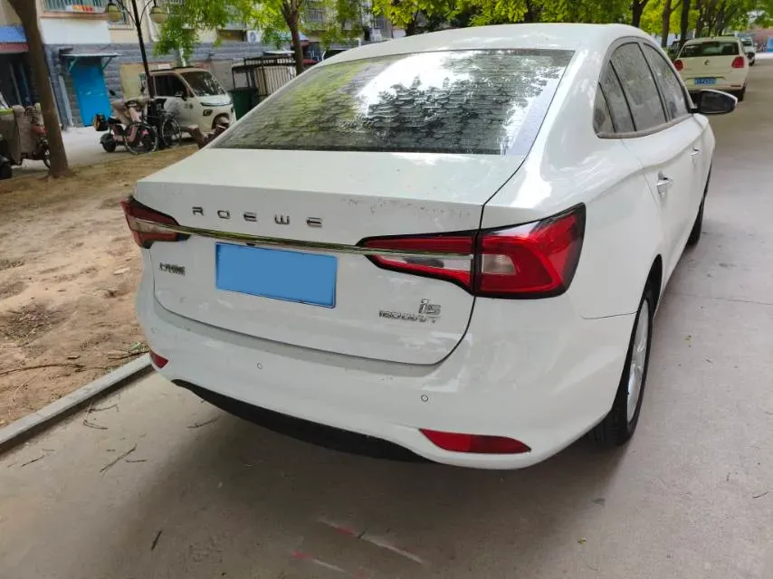 2020 Roewe i5 1.5L 120HP L4 5MT,autocango,china used car exporter,china ev exporter,chinese used car exporter,chinese used ev exporter