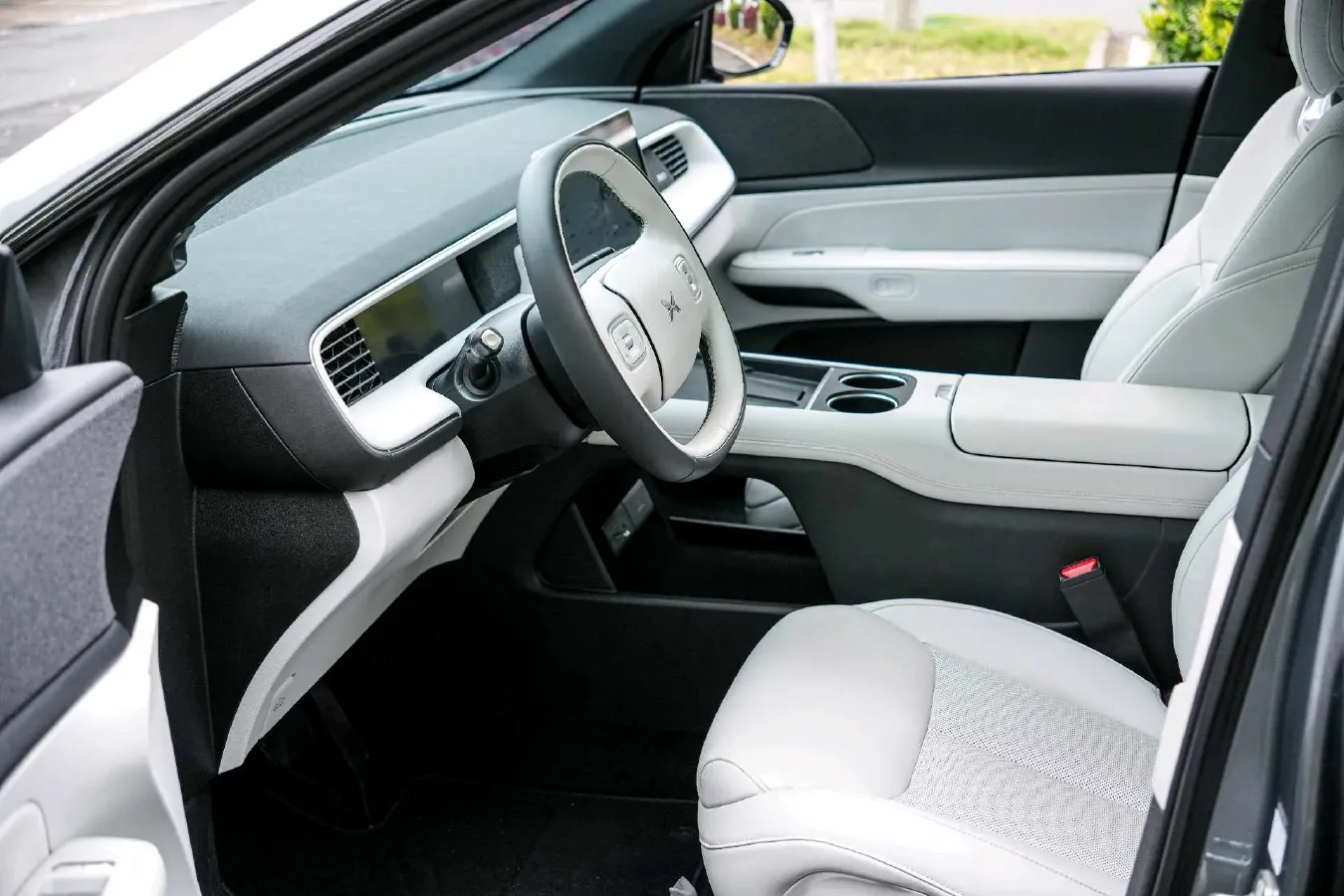 2023 Xpeng G6 BEV 87.5KWH,autocango,china used car exporter,china ev exporter,chinese used car exporter,chinese used ev exporter
