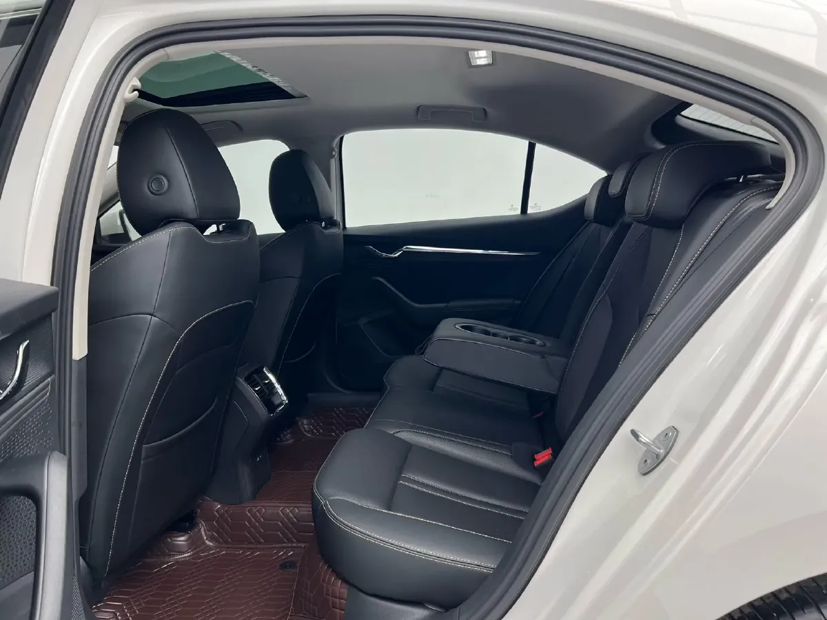 2022 Skoda Octavia 1.4T 150HP L4 7DCT,autocango,china used car exporter,china ev exporter,chinese used car exporter,chinese used ev exporter