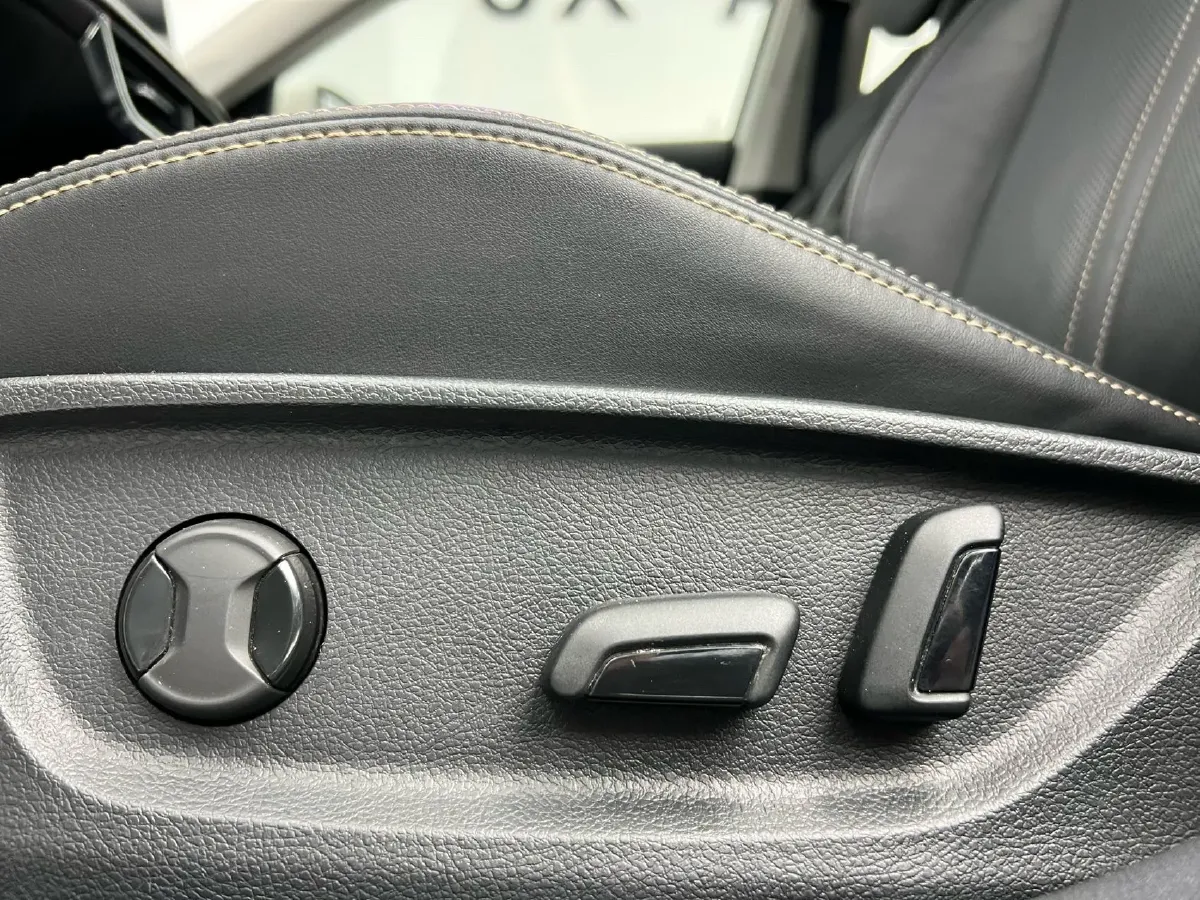 2022 Skoda Octavia 1.4T 150HP L4 7DCT,autocango,china used car exporter,china ev exporter,chinese used car exporter,chinese used ev exporter