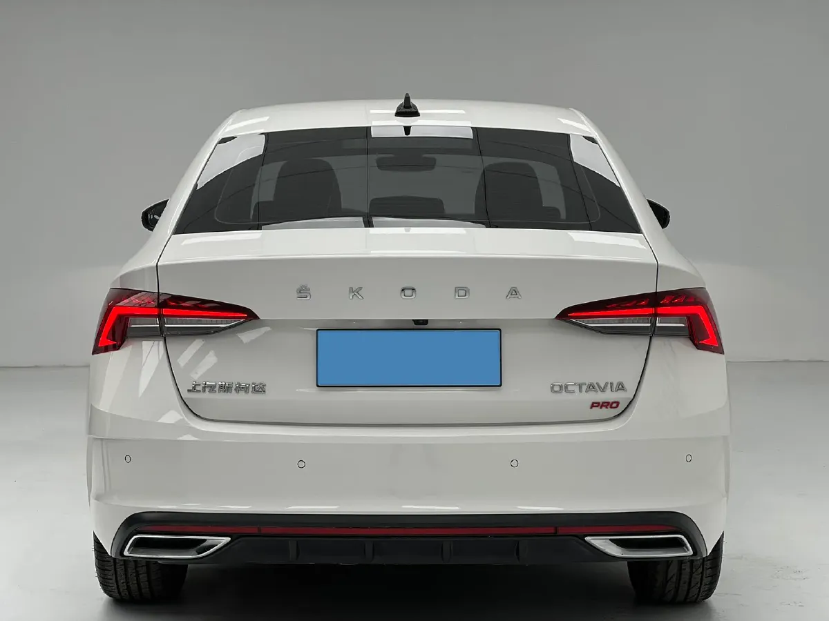2022 Skoda Octavia 1.4T 150HP L4 7DCT,autocango,china used car exporter,china ev exporter,chinese used car exporter,chinese used ev exporter