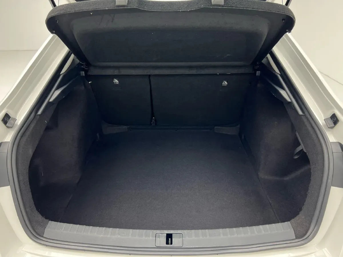 2022 Skoda Octavia 1.4T 150HP L4 7DCT,autocango,china used car exporter,china ev exporter,chinese used car exporter,chinese used ev exporter