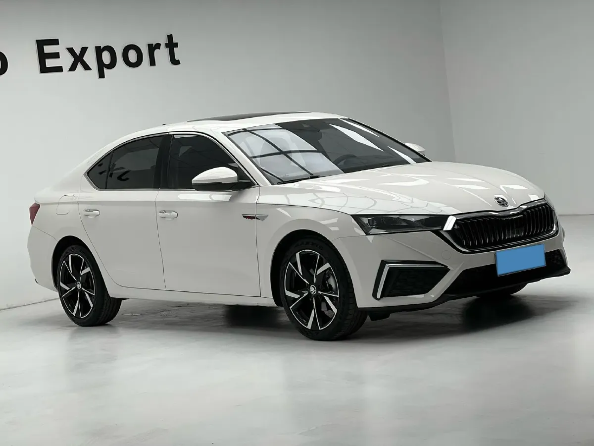 2022 Skoda Octavia 1.4T 150HP L4 7DCT,autocango,china used car exporter,china ev exporter,chinese used car exporter,chinese used ev exporter
