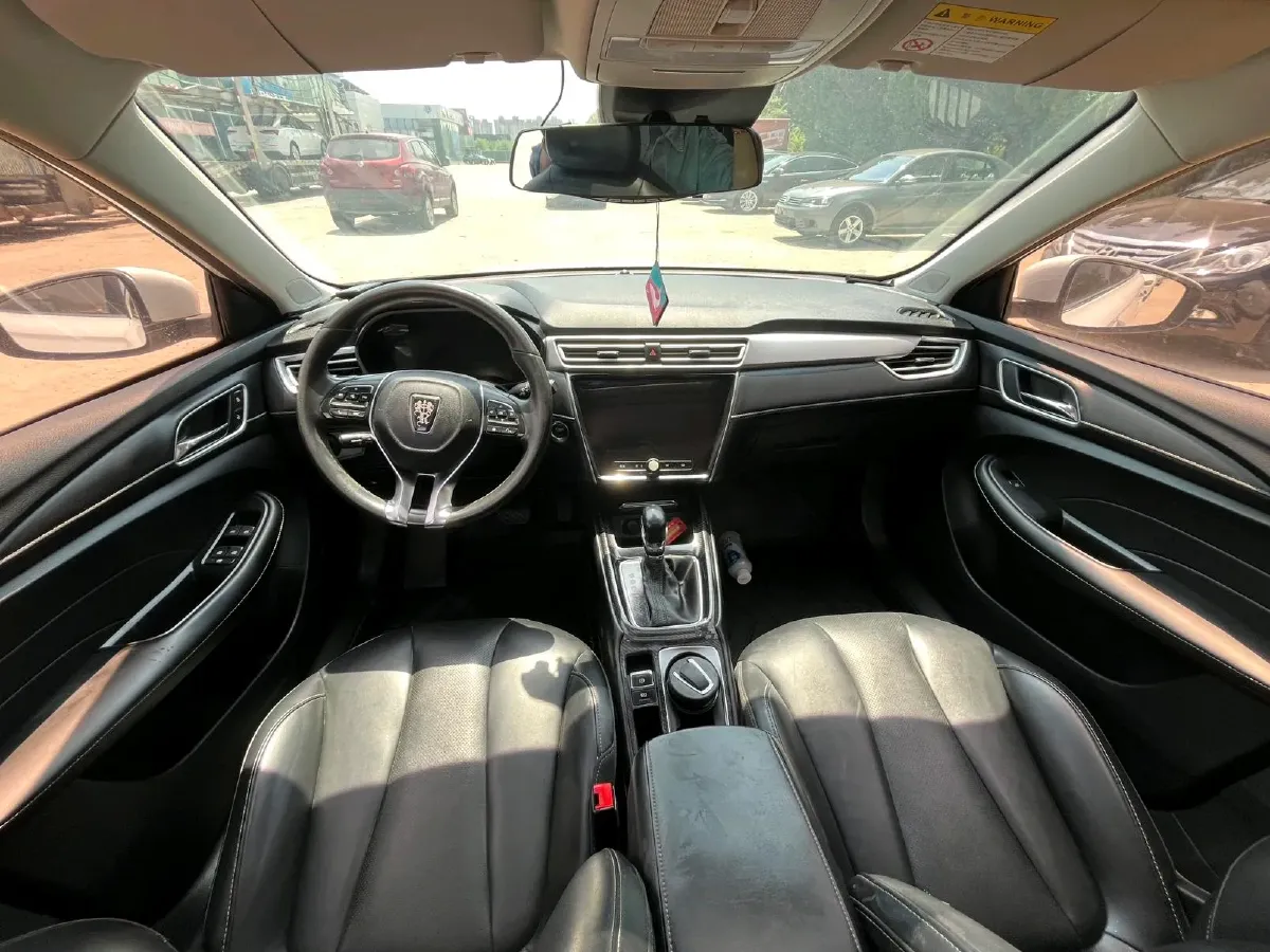 2019 Roewe i5 1.5T 169HP L4 7DCT,autocango,china used car exporter,china ev exporter,chinese used car exporter,chinese used ev exporter