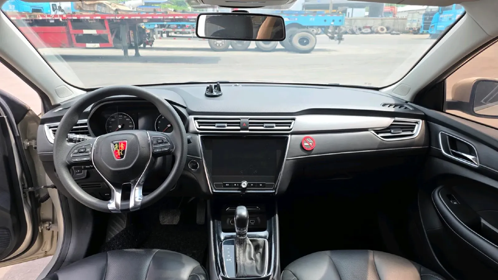 2019 Roewe i5 1.5L 120HP L4 CVT,autocango,china used car exporter,china ev exporter,chinese used car exporter,chinese used ev exporter