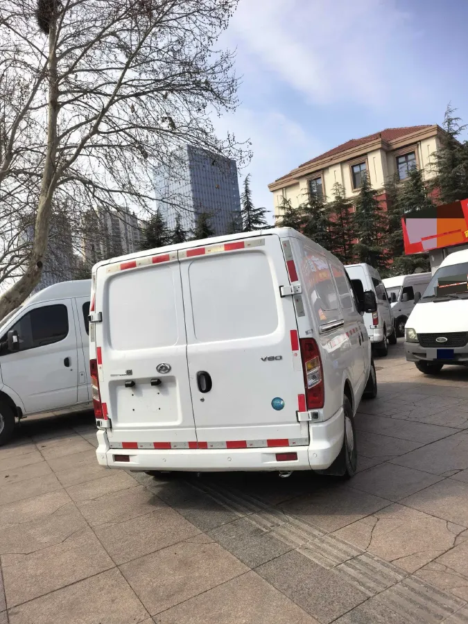 2023 MAXUS XinTu V80 2.0T 127HP L4 6MT,autocango,china used car exporter,china ev exporter,chinese used car exporter,chinese used ev exporter