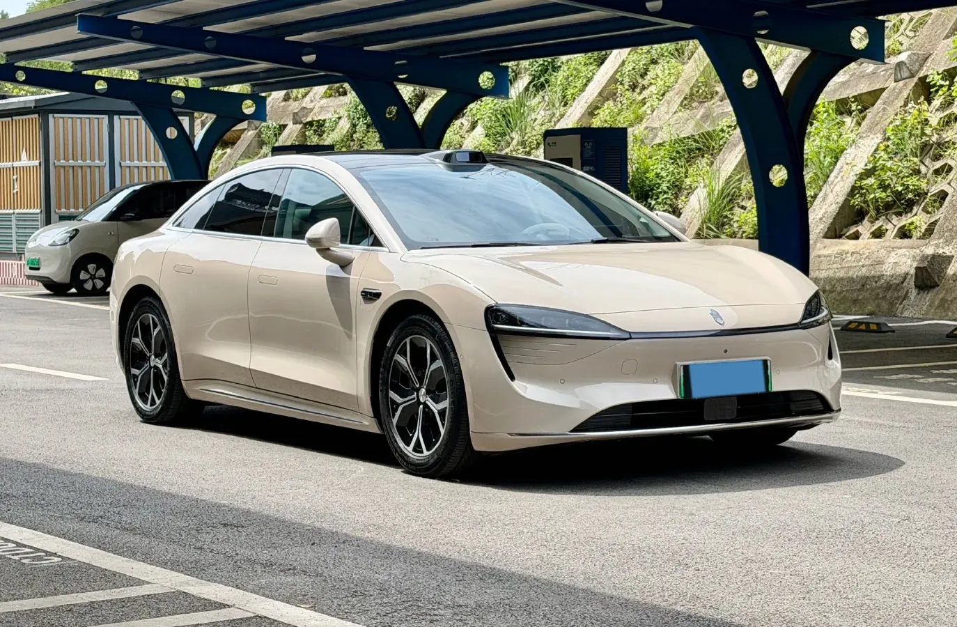 2025 Luxeed S7 BEV 100KWH,autocango,china used car exporter,china ev exporter,chinese used car exporter,chinese used ev exporter