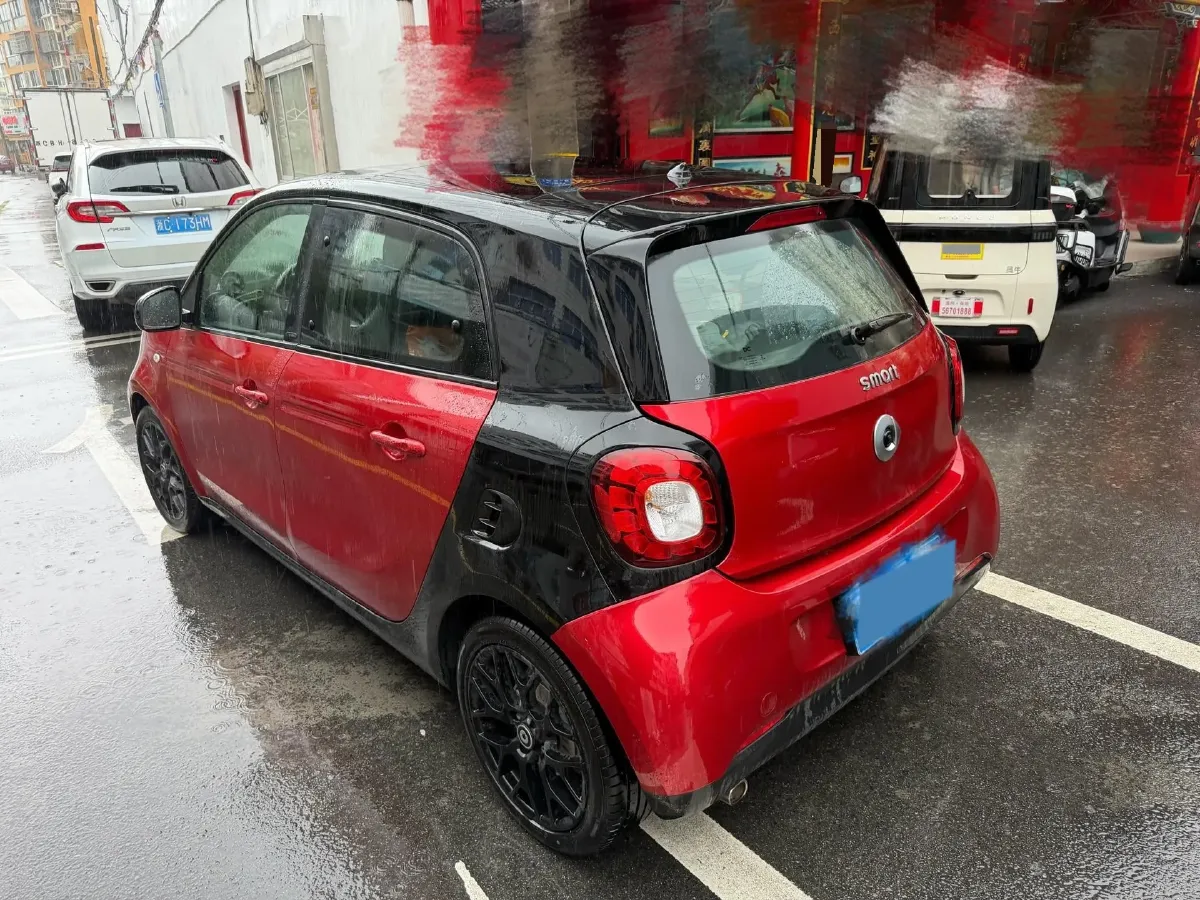 2016 Smart smart forfour 0.9T 90HP L3 6DCT,autocango,china used car exporter,china ev exporter,chinese used car exporter,chinese used ev exporter