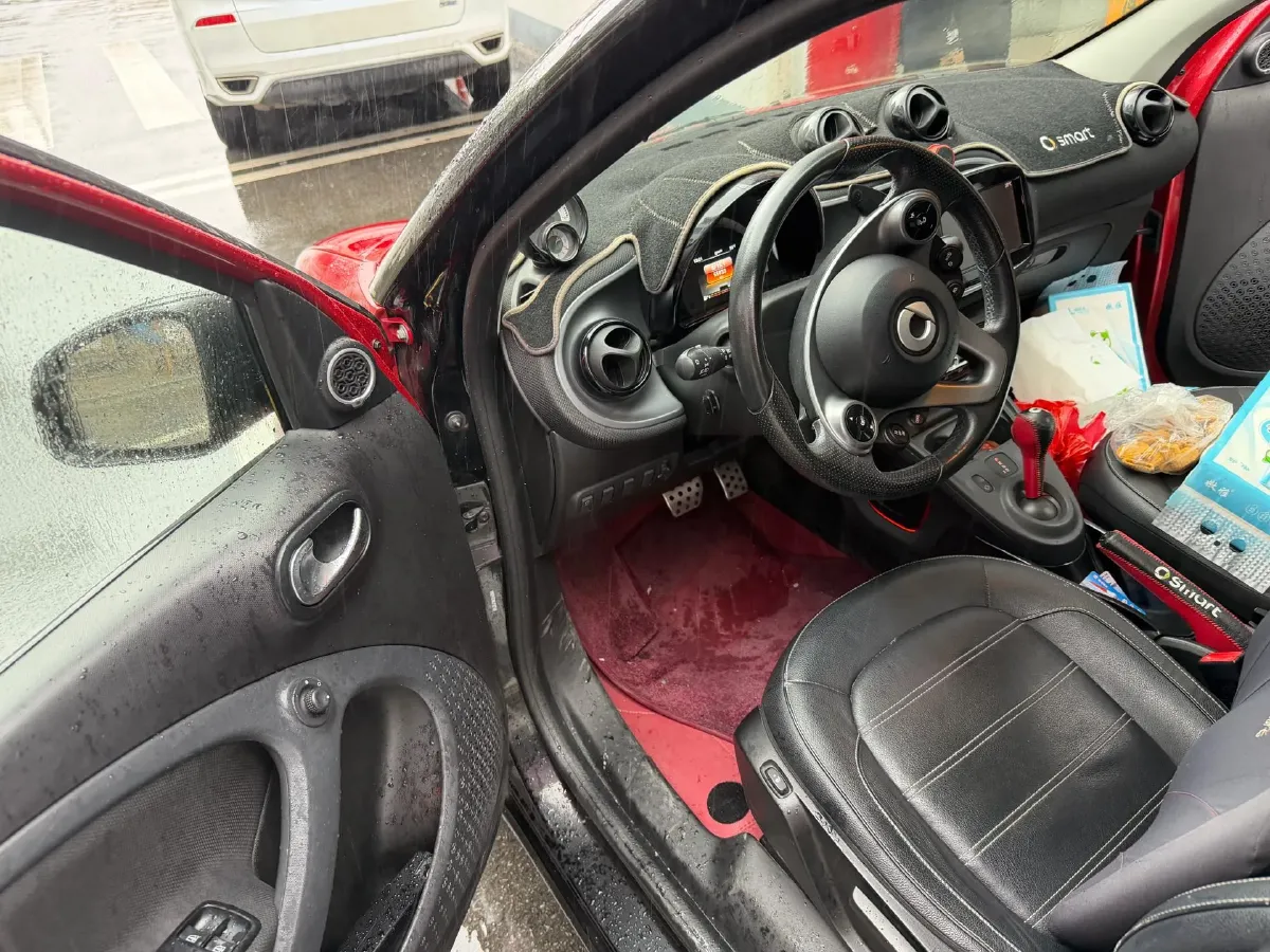 2016 Smart smart forfour 0.9T 90HP L3 6DCT,autocango,china used car exporter,china ev exporter,chinese used car exporter,chinese used ev exporter