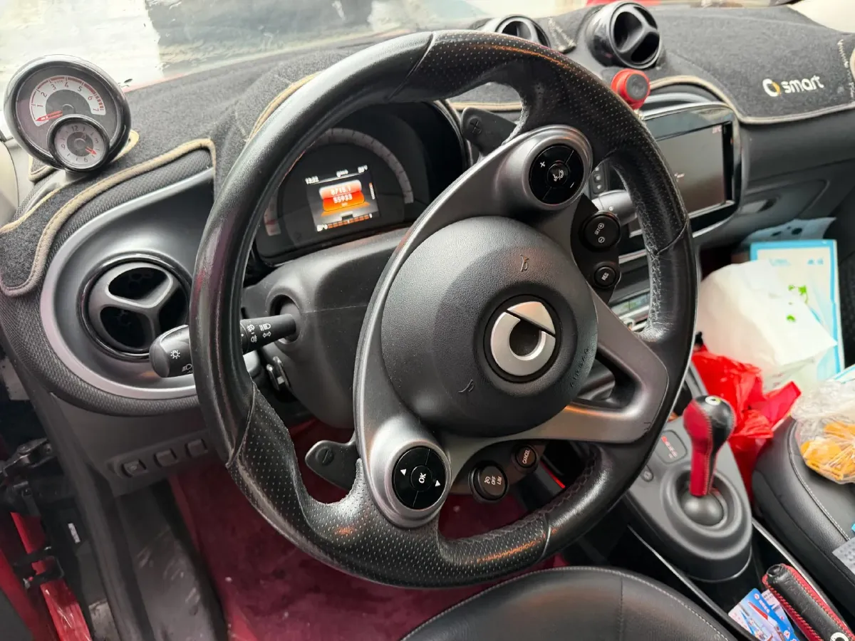 2016 Smart smart forfour 0.9T 90HP L3 6DCT,autocango,china used car exporter,china ev exporter,chinese used car exporter,chinese used ev exporter