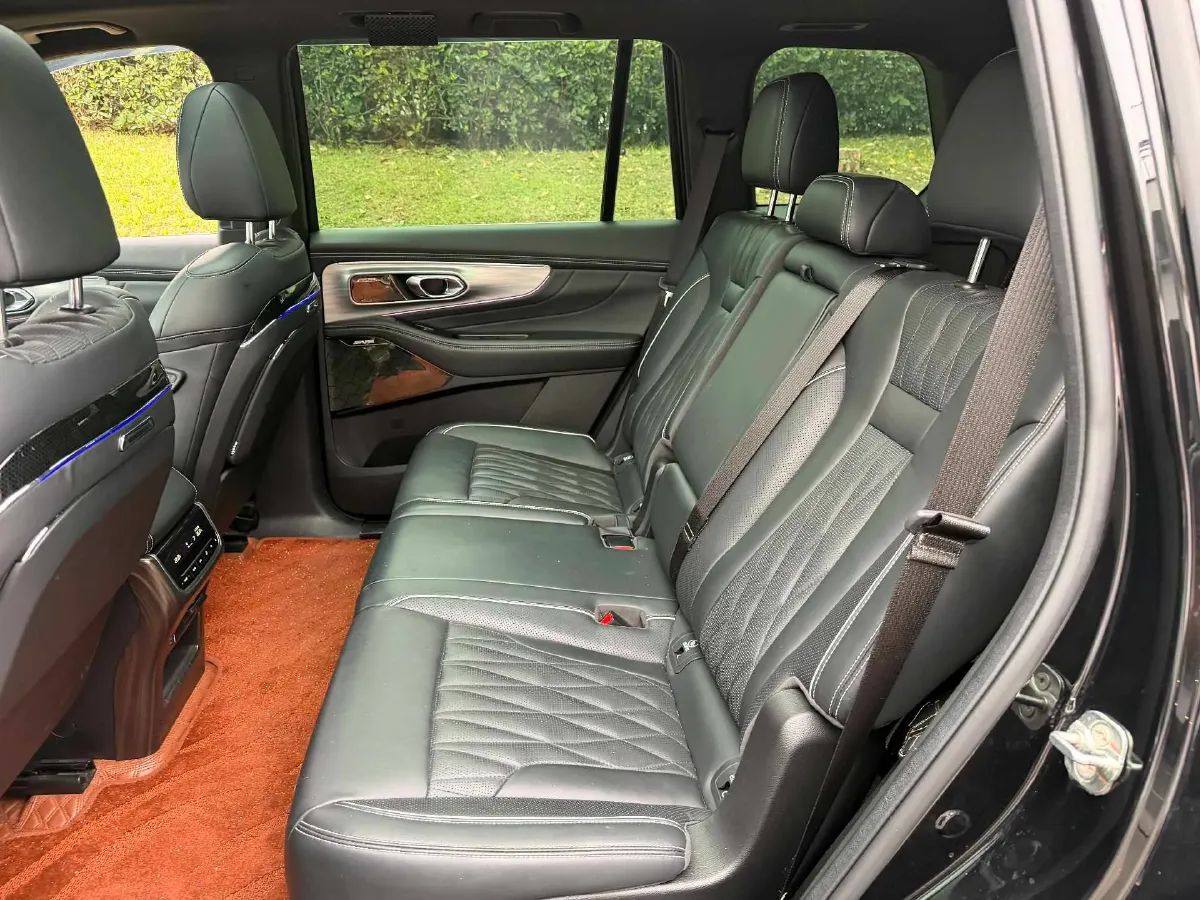 2022 GAC Trumpchi GS8 2.0T 252HP L4 8AT,autocango,china used car exporter,china ev exporter,chinese used car exporter,chinese used ev exporter
